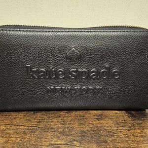 Kate Spade Neda Larchmont Avenue Pebble Leather Embossed Logo Black Wallet WLRU5